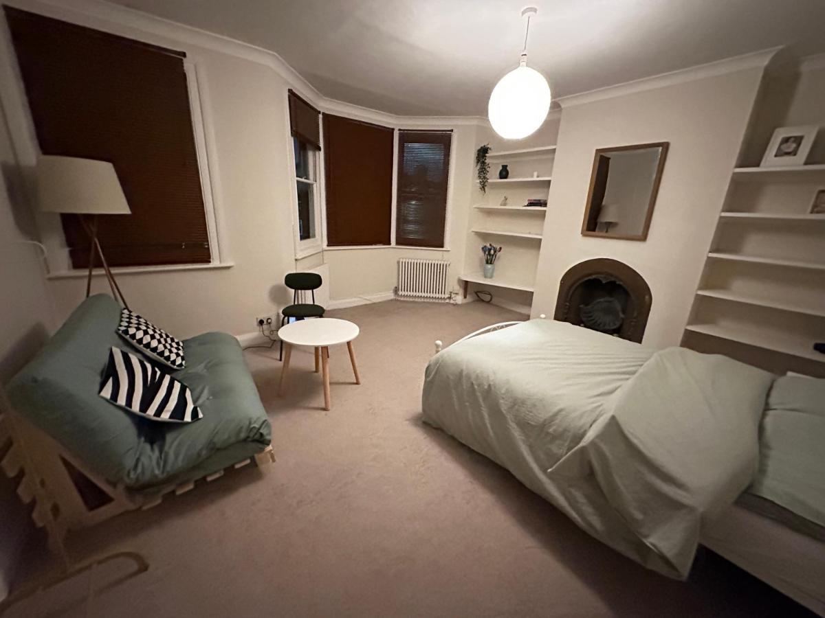 Spacious Room Near Underground Londres Exterior foto